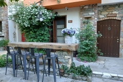 konakari-garden-outdoor-1